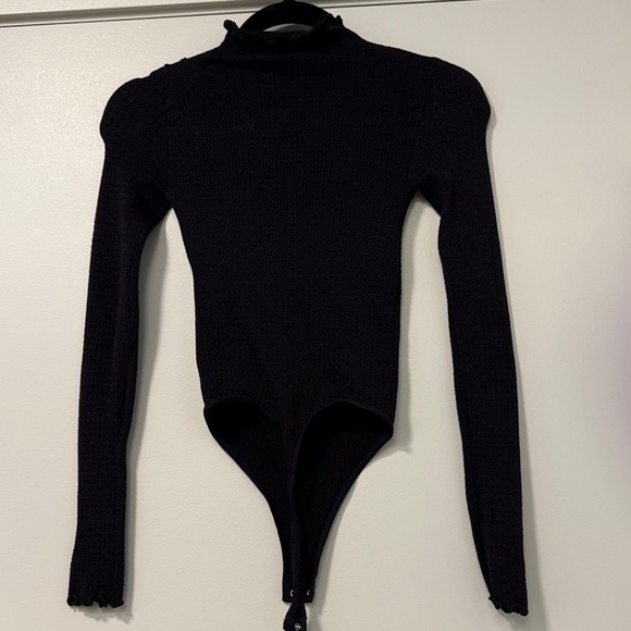 NWOT Intimately by Free People Make It A Mock Neck Seamless Bodysuit Size XS/S - Picture 2 of 4